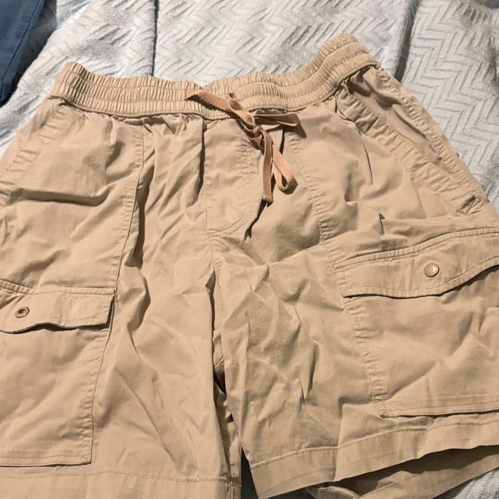 Champion Men's Beige Cargo Shorts